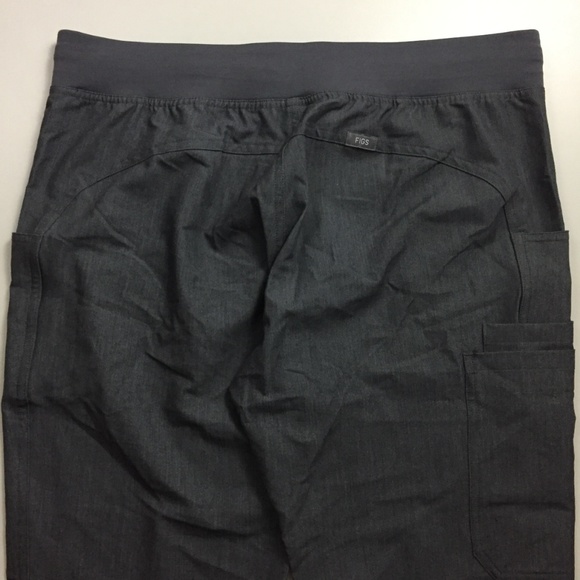 NWT FIGS KADE CARGO Gray Moisture Wick Scrubs Pant - Picture 6 of 8